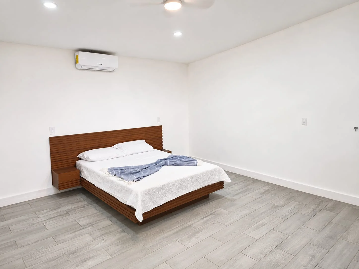 Main bedroom at Villa Isora